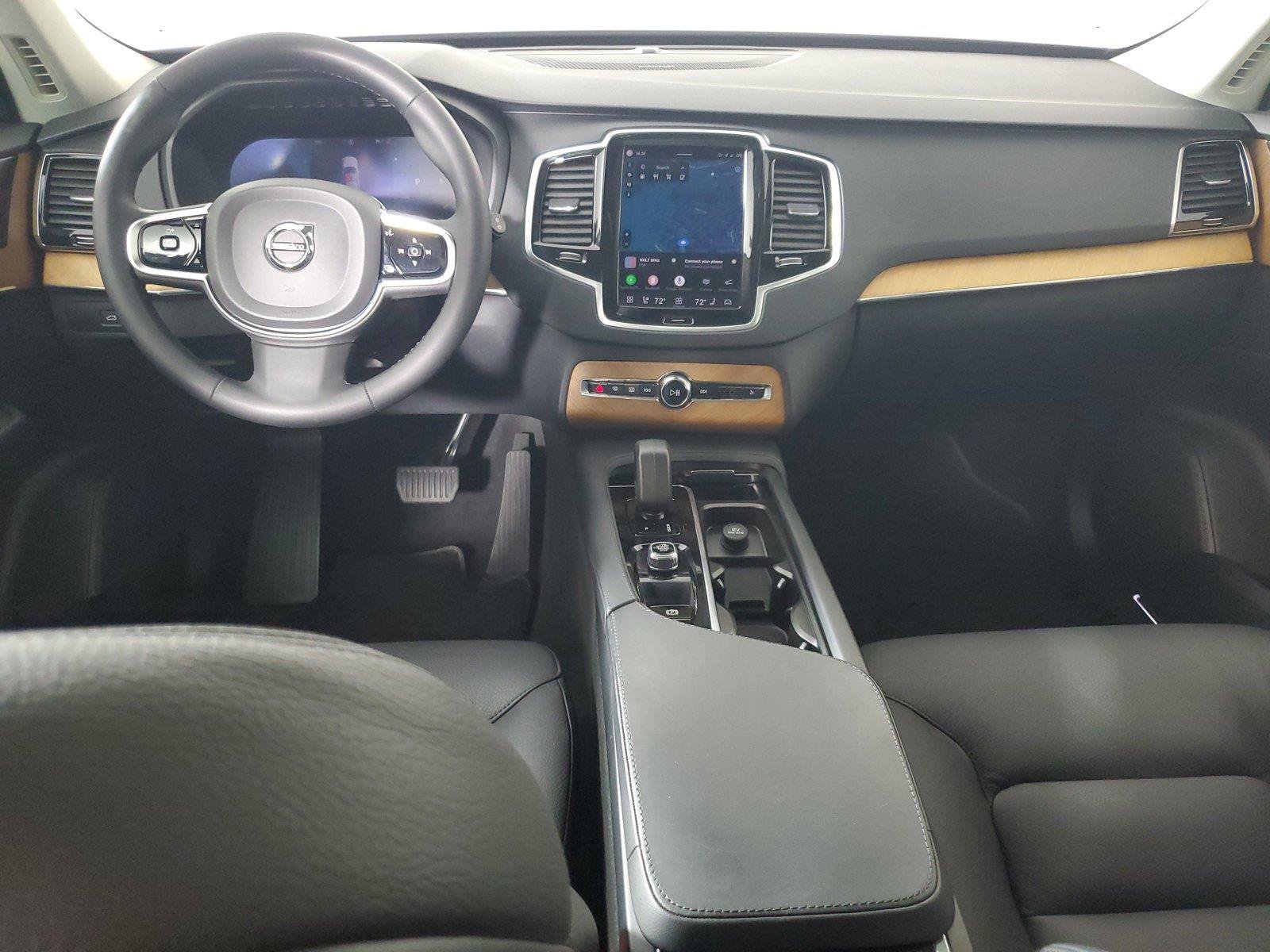 Certified 2024 Volvo XC90 B6 Plus AWD/4WD image 16