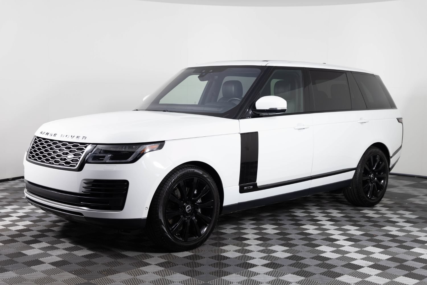 Used 2019 Land Rover Range Rover Long Wheelbase Supercharged AWD/4WD image 1