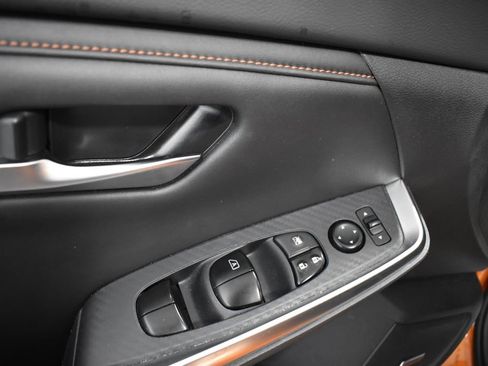 Used 2023 Nissan Sentra SR w/ SR Premium Package FWD image 14