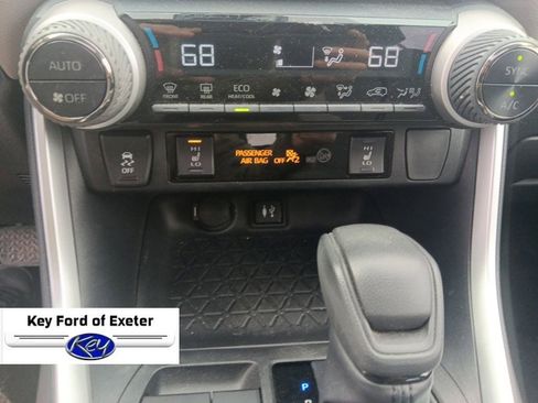 Used 2019 Toyota RAV4 XLE AWD/4WD image 28