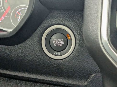 Used 2022 RAM 1500 Laramie AWD/4WD image 24