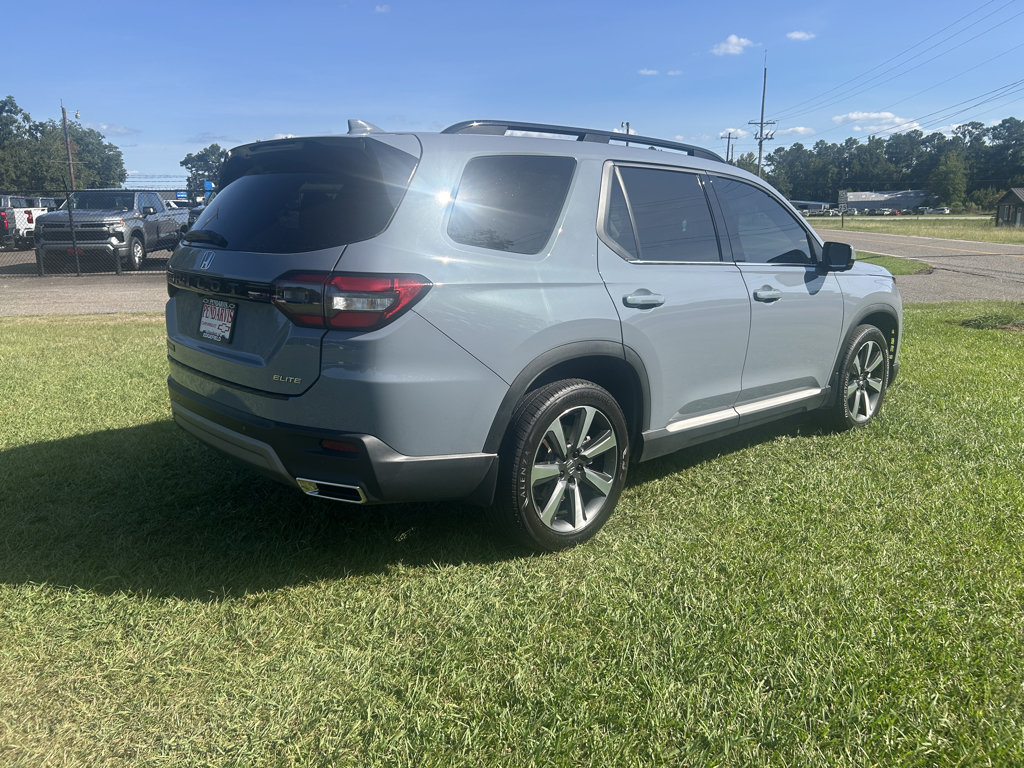 Used 2025 Honda Pilot Elite image 11