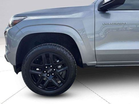 Used 2025 Chevrolet Colorado Z71 w/ Z71 Convenience Package 2 AWD/4WD image 57