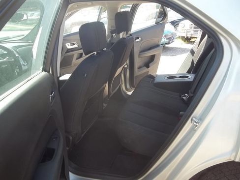 Used 2015 Chevrolet Equinox LS image 8