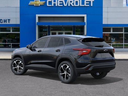 New 2026 Chevrolet Trax RS w/ Sunroof Package FWD image 3