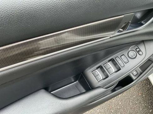 Used 2022 Honda Accord Sport Special Edition image 13