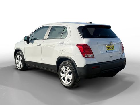 Used 2016 Chevrolet Trax LS image 3