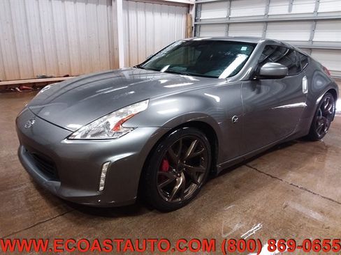 Used 2014 Nissan 370Z Coupe w/ Sport Package image 3