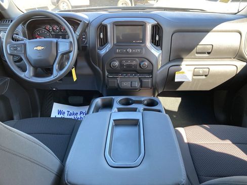 Used 2020 Chevrolet Silverado 1500 Custom w/ Custom Value Package AWD/4WD image 19