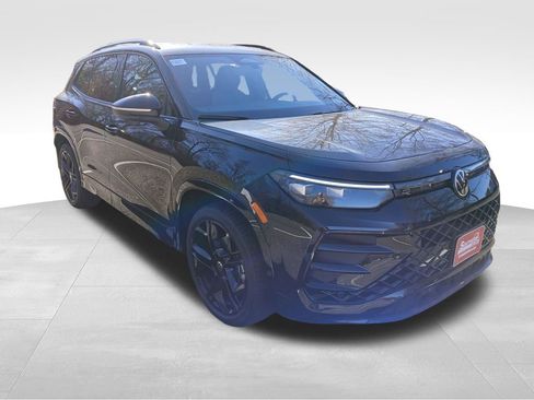 New 2026 Volkswagen Tiguan SE R-Line image 7