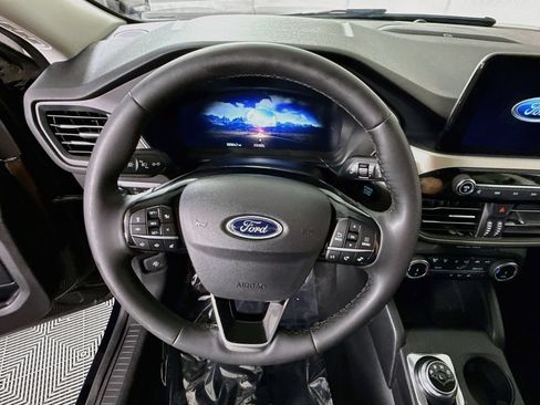 Used 2022 Ford Escape SEL w/ Technology Package AWD/4WD image 21
