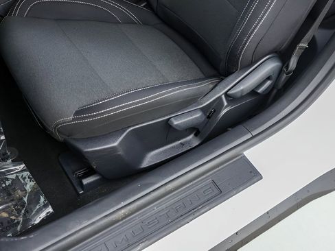 Used 2025 Ford Mustang Coupe image 11