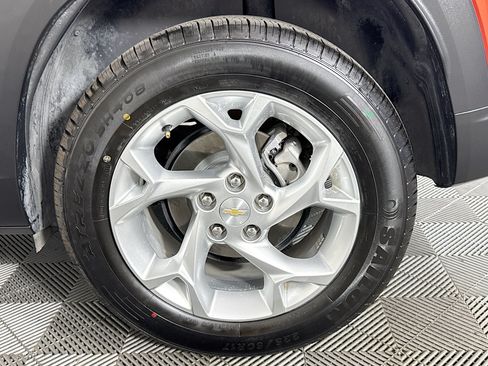 Used 2024 Chevrolet Trax LS w/ LS Convenience Package FWD image 34