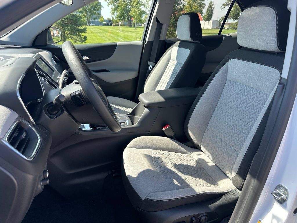 Used 2024 Chevrolet Equinox LS w/ LS Convenience Package AWD/4WD image 14