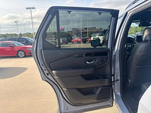 Certified 2026 Honda Pilot TrailSport image 39