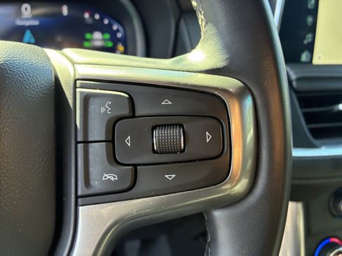 Used 2023 Chevrolet Suburban LT RWD image 29