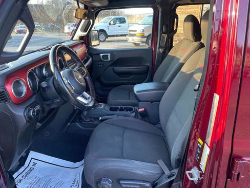 Used 2021 Jeep Wrangler Unlimited Rubicon w/ LED Lighting Group AWD/4WD image 15