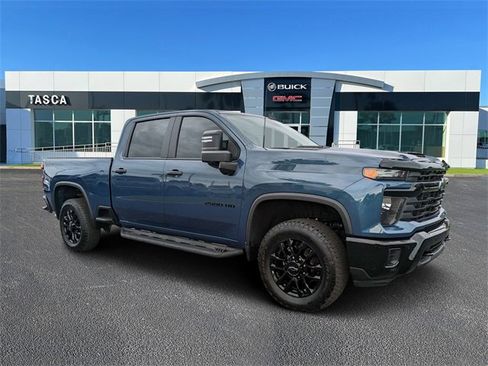 Used 2025 Chevrolet Silverado 2500 Custom w/ Custom Value Package image 1