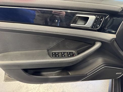 Used 2019 Porsche Panamera 4 AWD/4WD image 13