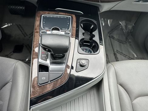 Used 2017 Audi Q7 3.0T Prestige w/ Prestige Package image 16