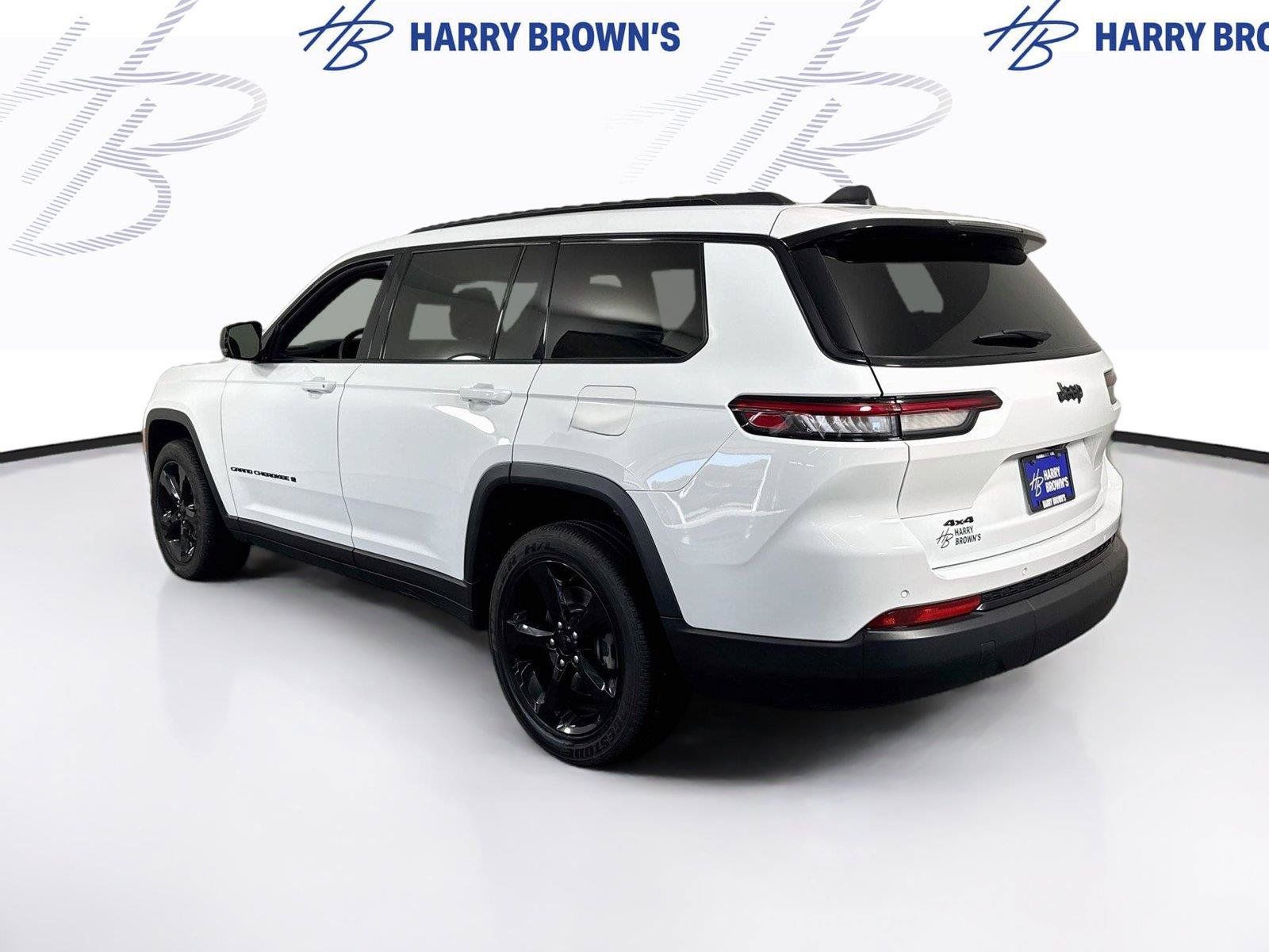 Used 2023 Jeep Grand Cherokee L Laredo AWD/4WD image 29