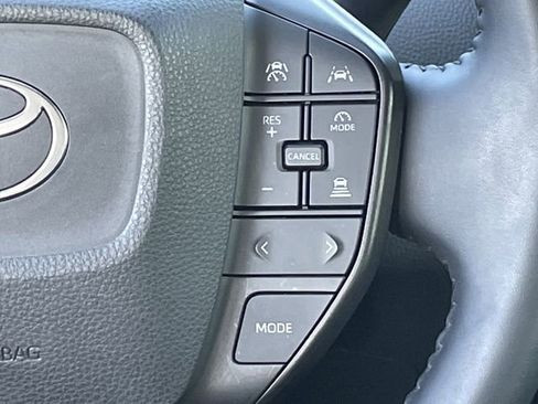 Used 2025 Toyota Prius LE image 14