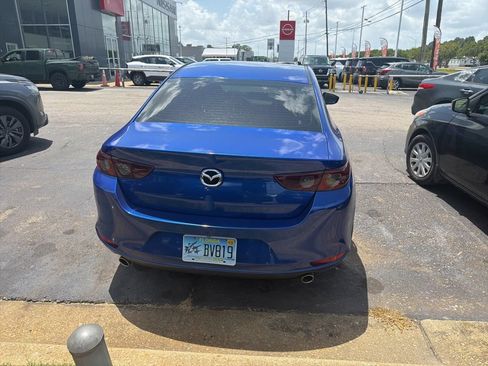 Used 2020 MAZDA MAZDA3 Sedan w/ Select Package FWD image 4
