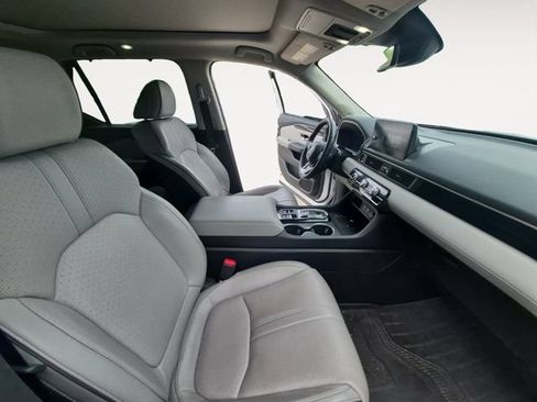 Used 2023 Honda Pilot Elite image 14