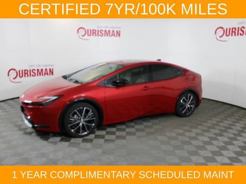 Used 2025 Toyota Prius XLE FWD image 3