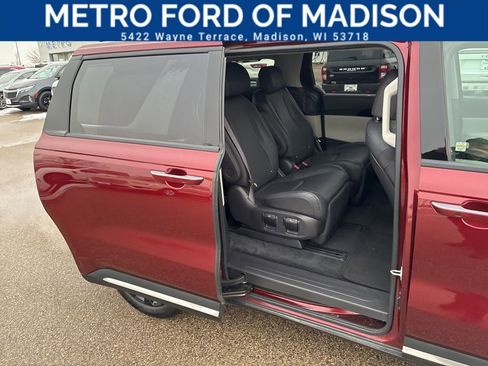 Used 2024 Kia Carnival SX Prestige image 49