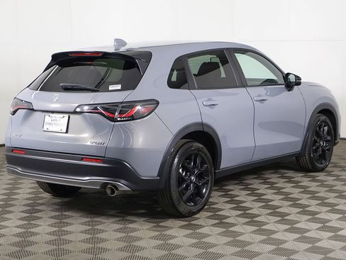 Used 2023 Honda HR-V Sport image 9