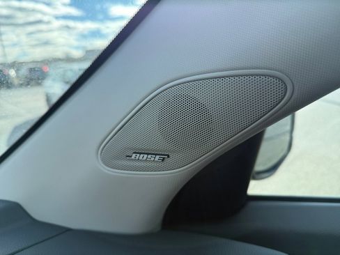 New 2025 Honda Pilot Touring image 19