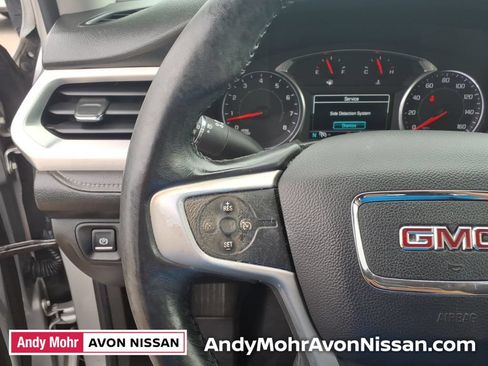 Used 2017 GMC Acadia SLT FWD image 22