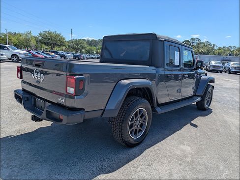Used 2022 Jeep Gladiator Overland w/ Trailer Tow Package AWD/4WD image 7