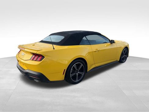 Used 2024 Ford Mustang Premium image 6