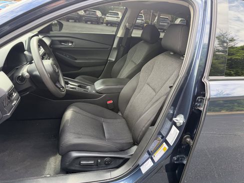 Used 2025 Honda Accord SE image 15