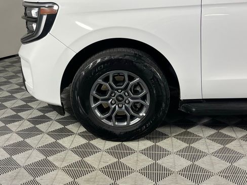 Used 2025 Ford Expedition Active AWD/4WD image 13