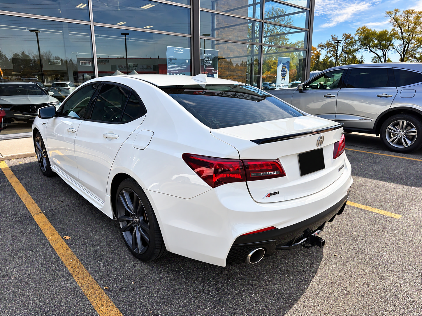 Used 2020 Acura TLX w/ Technology Package AWD/4WD image 4