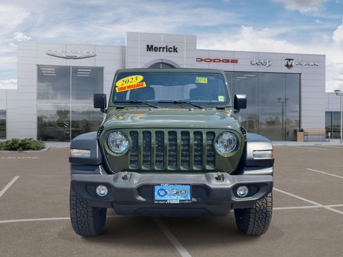 Used 2023 Jeep Wrangler Unlimited Sport w/ Sun And Sound Package AWD/4WD image 3