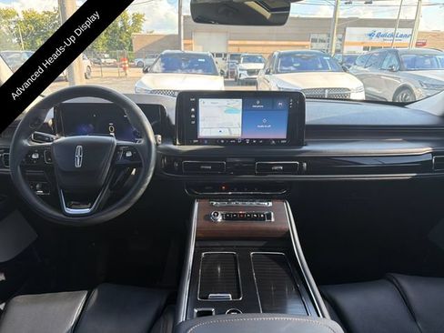 Certified 2025 Lincoln Aviator Reserve w/ Equipment Group 201A AWD/4WD image 15