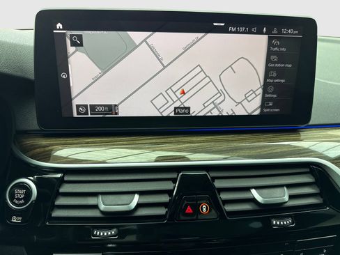 Used 2021 BMW 530i w/ Convenience Package RWD image 28