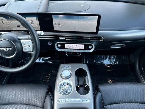 Used 2023 Genesis GV60 Advanced image 14