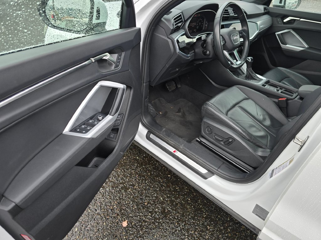 Used 2024 Audi Q3 2.0T Premium AWD/4WD image 20