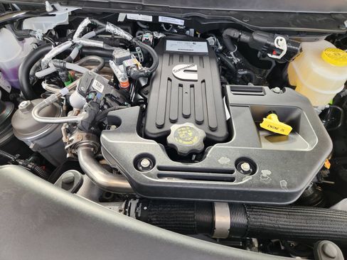 New 2026 RAM 3500 Tradesman AWD/4WD image 23