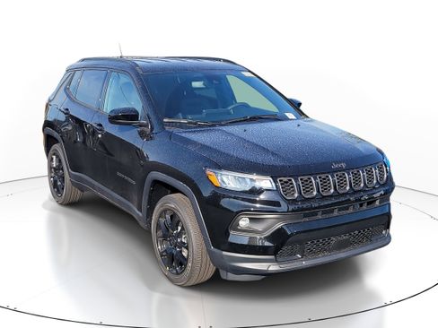 New 2026 Jeep Compass Latitude image 2