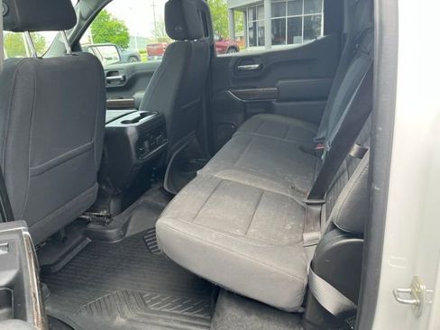 Used 2022 Chevrolet Silverado 1500 LT Trail Boss w/ Convenience Package II AWD/4WD image 6