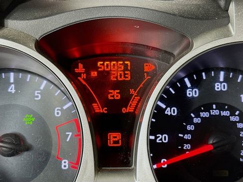 Used 2015 Nissan Juke SV image 17