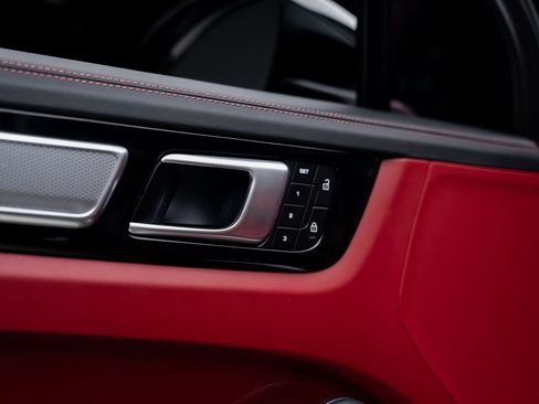 Used 2023 Porsche Cayenne S image 56