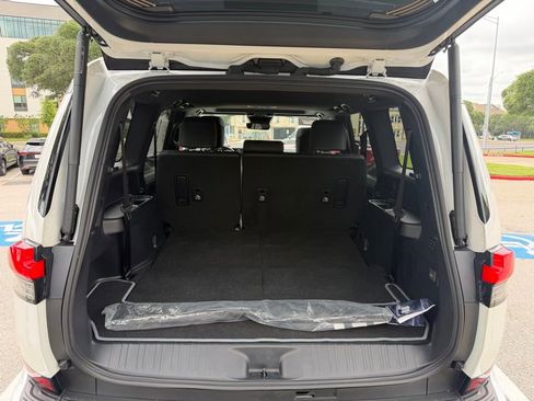 Certified 2025 Lexus GX 550 w/ Accessory Package (2T) AWD/4WD image 13