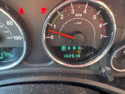 Used 2011 Jeep Wrangler Unlimited Sport AWD/4WD image 4